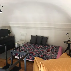 https://casa-pulvirenti.catania-hotels.net